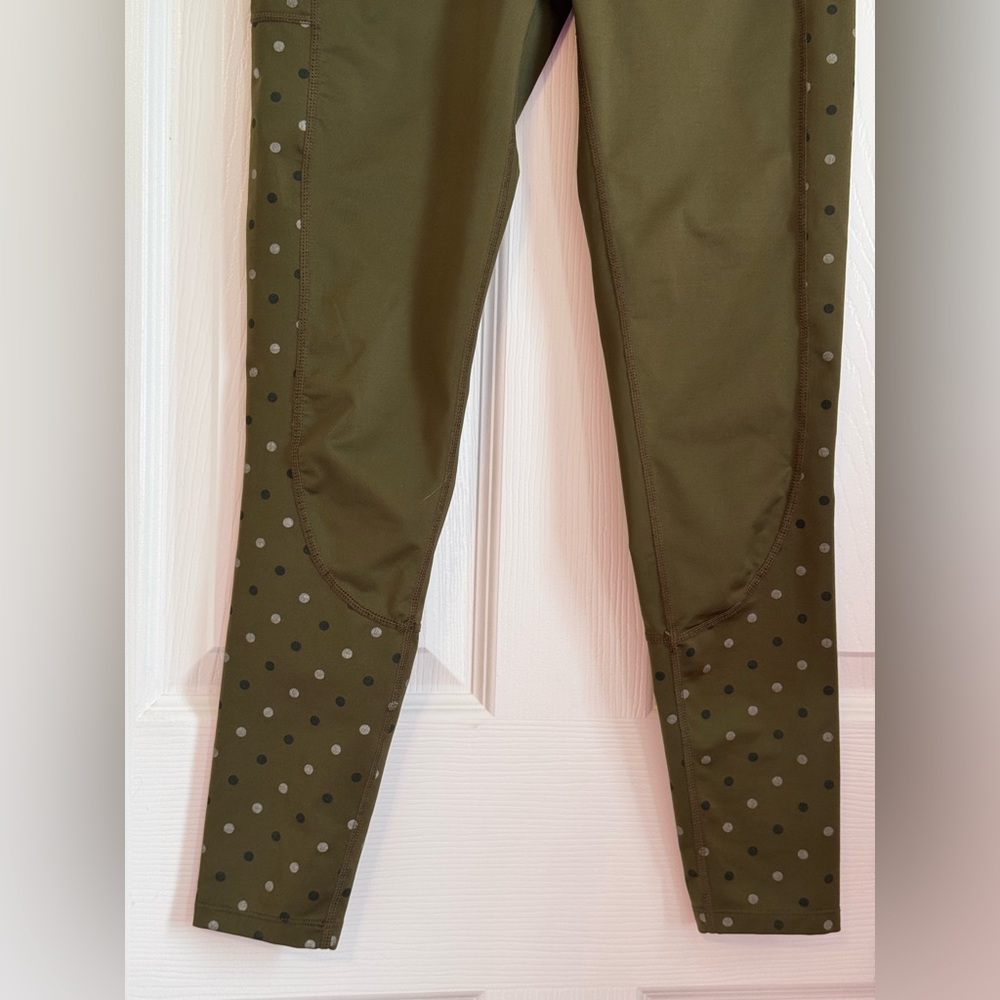 EUC Nike Dri Fit Activewear Leggings with Pockets • Green with Dots - Picture 3 of 6